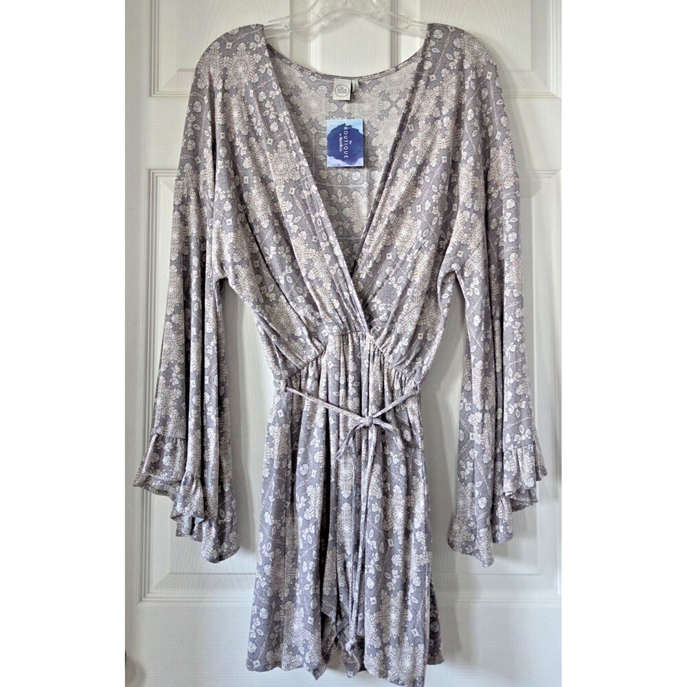 PAPER CRANE Gray & Ivory Short Romper 3/4 Bell Sleeves Boho Festival Size M NWT